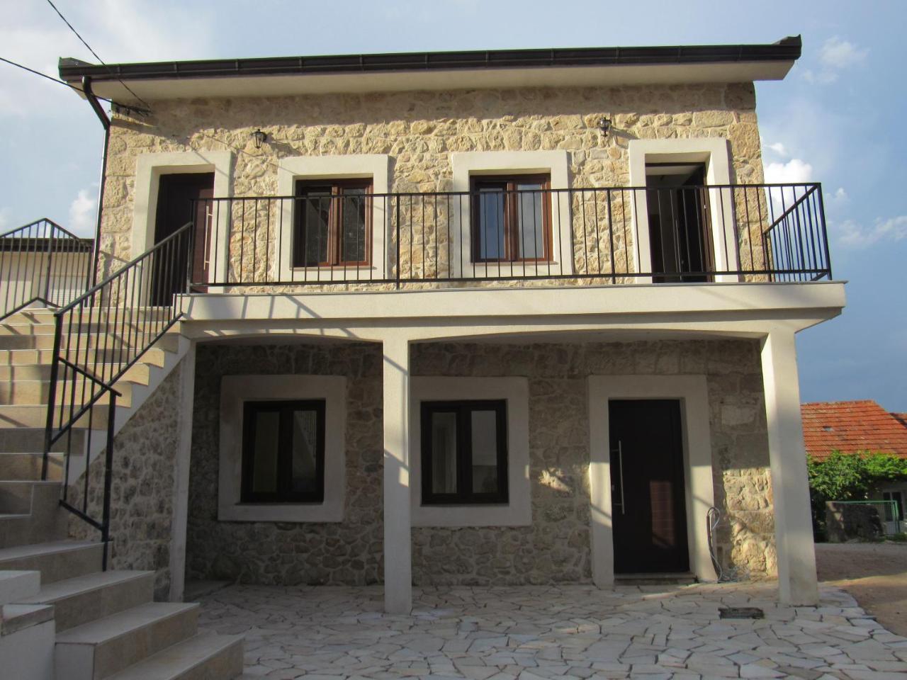 Stara Kuca Estate Villa ยูบุสกี ภายนอก รูปภาพ